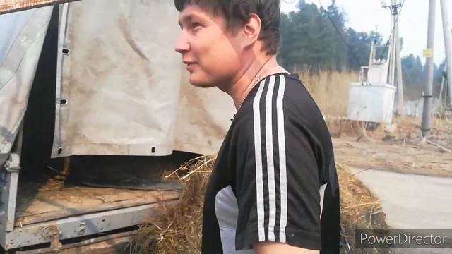 первый выезд на "новом авто" или как мы в очередной раз сено везли. смотреть онлайн