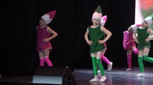 Танец Малыши Карандаши группа Лучики