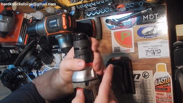 Craftsman Bolt On vs Black & Decker Matrix 20 volt comparison??? смотреть онлайн