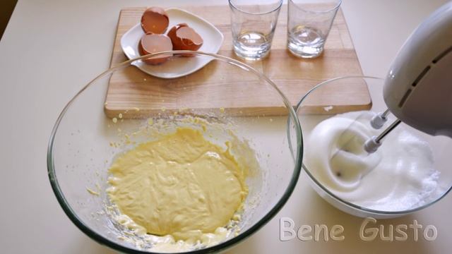 Печенье Савоярди для Тирамису | Нежное бисквитное печенье Дамские пальчики смотреть онлайн