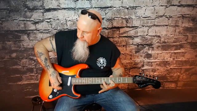 SQUIER CONTEMPORARY STRAT SPECIAL HT SUNSET METALLIC смотреть онлайн