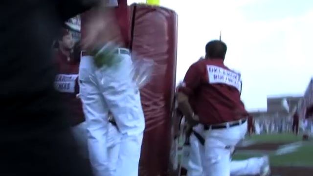 Gameday Rivals Ultimate Ride - Sooner Schooner смотреть онлайн