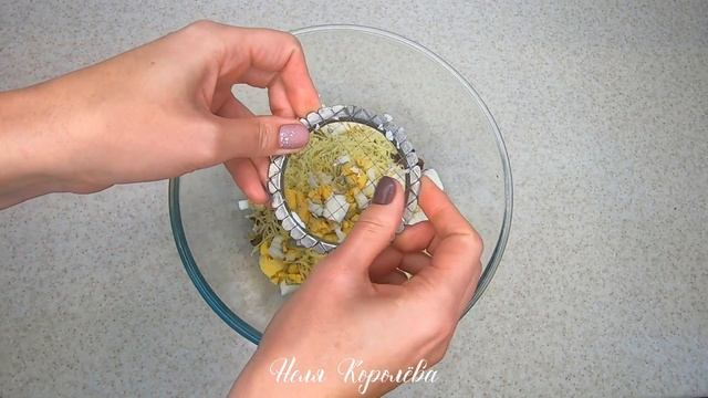 Салат с курицей, грибами и корейской морковкой - рецепт к празднику и не только смотреть онлайн