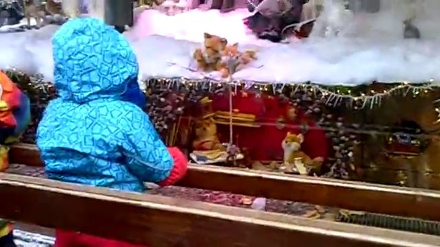 рождественская витрина Stockman в Helsinki смотреть онлайн