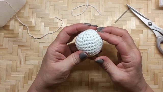 Ёлочный шарик, вязаный крючком #шариккрючком #елочнаяигрушка #вязаныйшарик смотреть онлайн