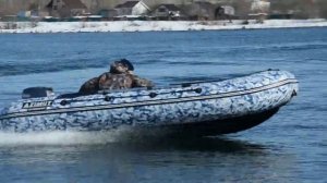 Азимут Эверест 405 и Ямаха 15 л.с.mp4