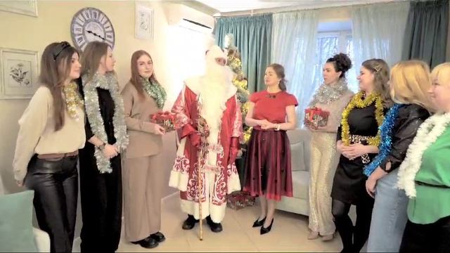 Новогодний серпантин смотреть онлайн