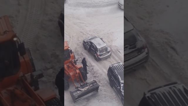 Суровые Югорские женщины! И "добрые" Сургутские дворники смотреть онлайн