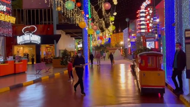 IMG World Dubai - Quick Tour of WORLD'S LARGEST Indoor Theme Park in DUBAI смотреть онлайн
