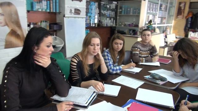 Как студенты-парикмахеры сдавали экзамены в Эстет Академии "Для тебя" смотреть онлайн