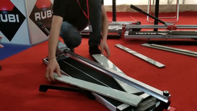 Bàn cắt gạch Rubi model X-One 85cm chuyên cắt gạch đá bóng kiếng toàn phần смотреть онлайн