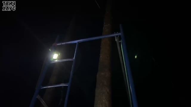 ХАЗЯЕВА ПРЫГАЮТ С ЗИПЛАЙНА В БАССЕЙН / ДР ПЛОХОГО ПАРНЯ / ПОЛНЫЙ СТРИМ ХАЗЯЕВА смотреть онлайн