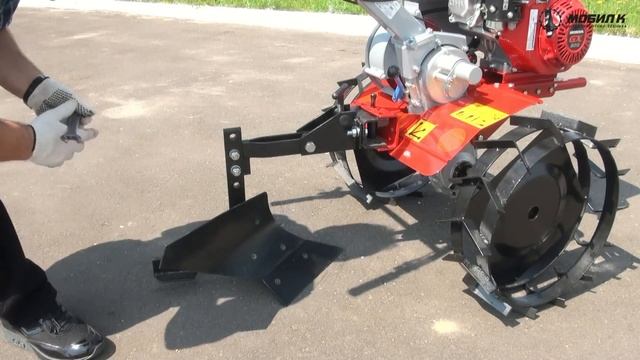 Мотоблок Мобил К МКМ-3 с плугом смотреть онлайн