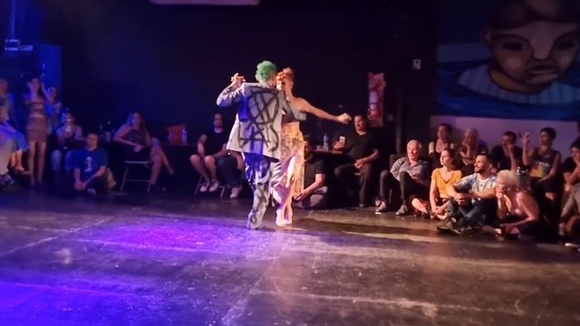 Yanina Muzyka & Emmanuel Casal - Tango Bardo "Loca" смотреть онлайн