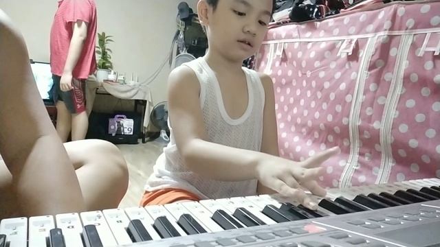 Ba Ba Black Sheep - Piano exercise with my 5 year old Son (Ace Autism) ❤️? смотреть онлайн