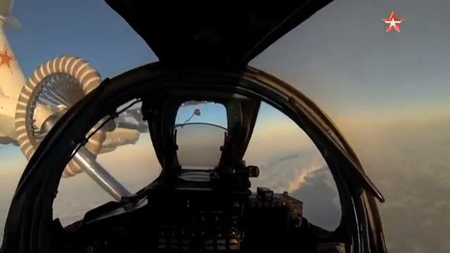 Дозаправка МиГ 31БМ в Красноярском крае на скорости 550 кило смотреть онлайн