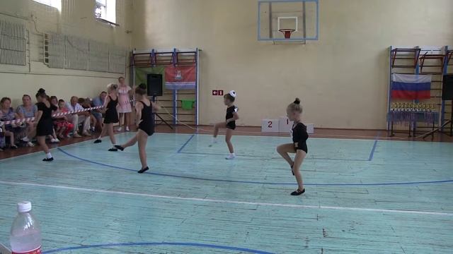 Рок-н-ролл в Феодосии: Начинающие финал смотреть онлайн