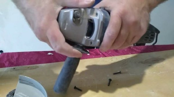 Как изменить направление вращения болгарки