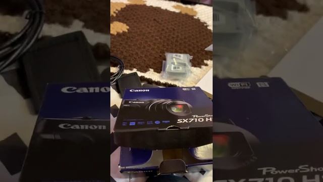 The Canon Powershot SX710HS Unboxing смотреть онлайн