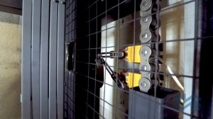 Цепной грузовой шахтный подъемник