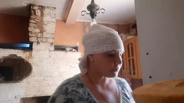 Сначала котлеты потом шары и все это с горохом //Еда в деревне смотреть онлайн