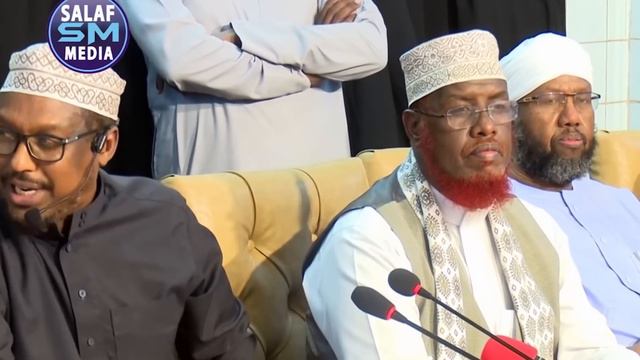 Sheikh Umal oo su aal weydiiyay Sheikh Mustafe Xaaji смотреть онлайн