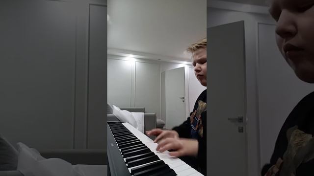 Людвиг Ван Бетховен, к Лизе. Я играю на пианино. смотреть онлайн