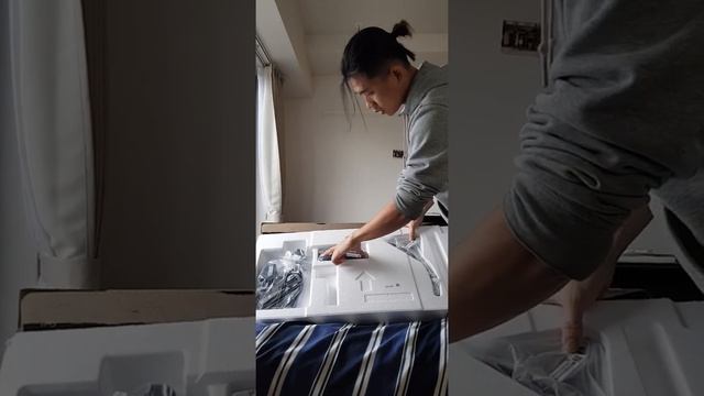 LG ultrwide monitor 29WL500, 34WL500 unbox and assemble смотреть онлайн