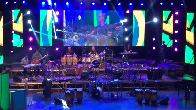 Los Van Van - Fiesta del Tambor en Cuba. смотреть онлайн