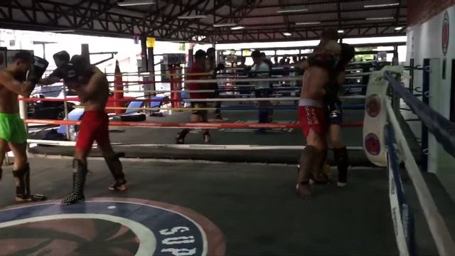 Анатолий Глассон - Сборы в Таиланде смотреть онлайн