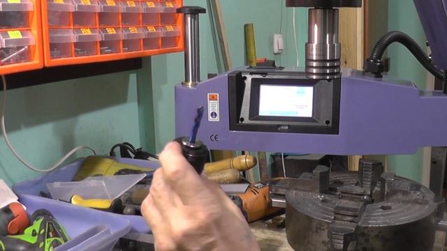 Резьбонарезной станок SERVO M16. смотреть онлайн