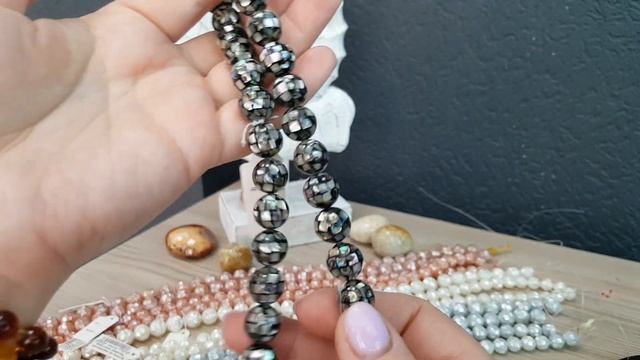 04/04/2023 г. Новинки!!! Бусины перламутра, галиотиса, жемчуг, кокосовые диски смотреть онлайн