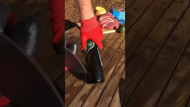 Испытание твёрдости 70hrc - на стеклянной бутылке! Топовые складные ножи из лучшей стали S390!! смотреть онлайн