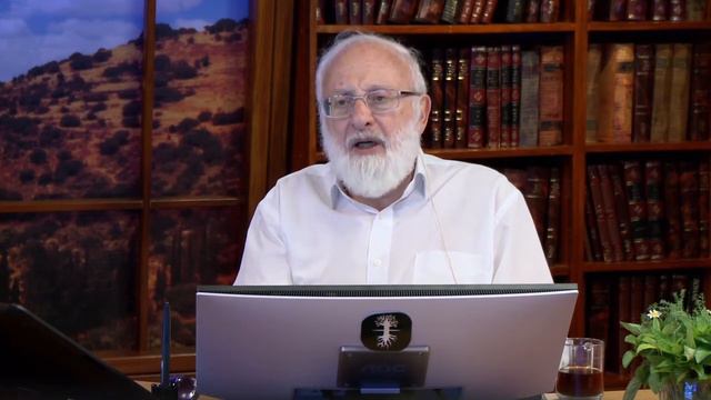 У животного нет намерения, а человек обязан добавить его к каждому действию