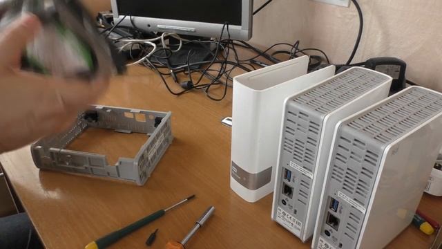 Замена HDD в сетевом накопителе WD My Cloud смотреть онлайн