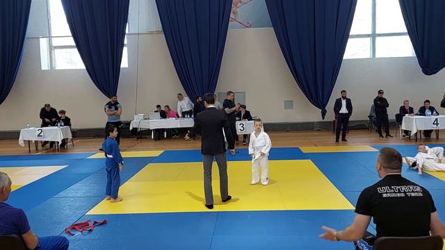 будущий Чемпион Нурмухаммад. смотреть онлайн