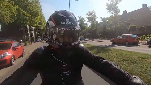 Обзор и дорожный тест Shark Evo ES - ChampionHelmets.com