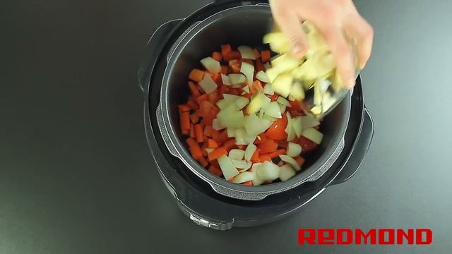 Мультиварка Redmond RMC-M4504 овощное рагу.mp4 смотреть онлайн