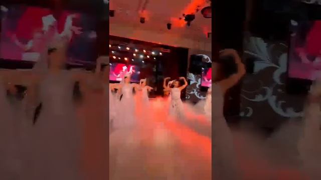 Безумно красивый танец невесты смотреть онлайн