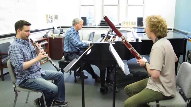 Poulenc "Trio for Oboe, Bassoon, and Piano" rehearsal video смотреть онлайн