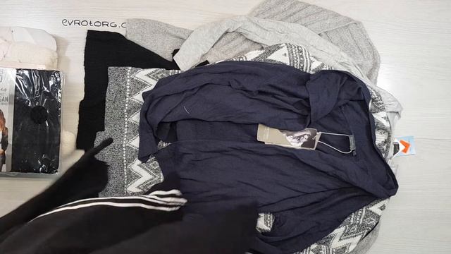 02063 Кардиганы (CRANE) 5 пак 6,10 12,80€ смотреть онлайн