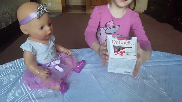 Сюрприз в коробке Raffaello Baby born смотреть онлайн