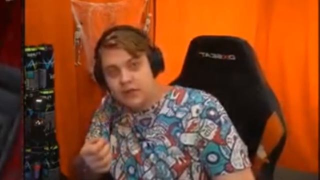 Пятёрка Объясняет про Донаты и Время на них / Пятёрка Бомбит смотреть онлайн