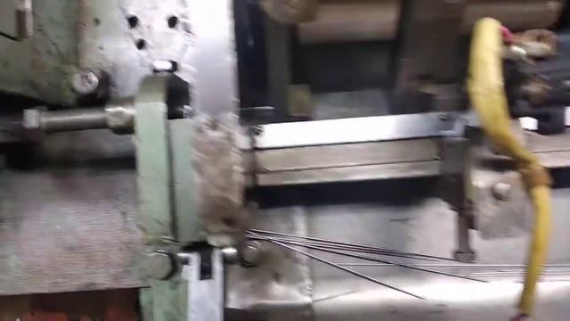 Рубка проволоки для изготовления пружин магазина газового пистолета УДАР смотреть онлайн