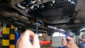 Mercedes 725 Transmission check level 9-G Tronic (Проверка уровня масла в АКПП )