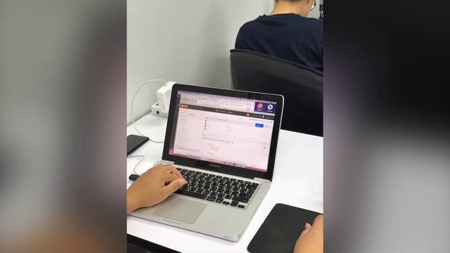 บรรยากาศการสอน Vue.js + Node.JS / Express / MongoDB @CodeMobiles смотреть онлайн