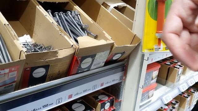 Франция. Не радует уже ничего почти . Никакого настроения нет , только усталость и разочарование