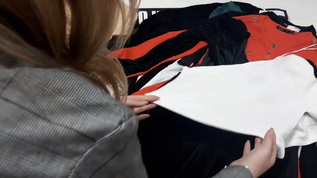 Лот 765. Жіночий одяг Англія смотреть онлайн