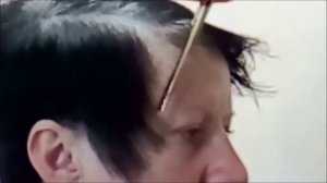 Оформление висков в короткой стрижке №2