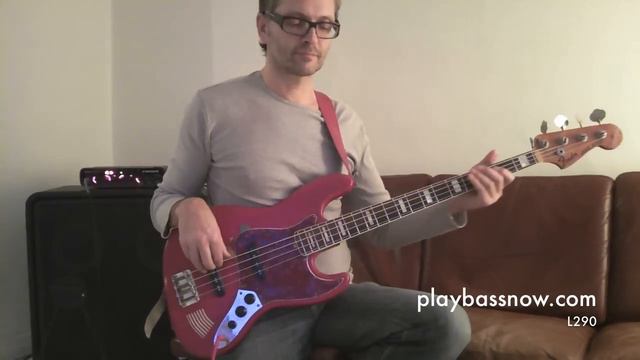 L290 E minor pentatonic bass line and fill смотреть онлайн
